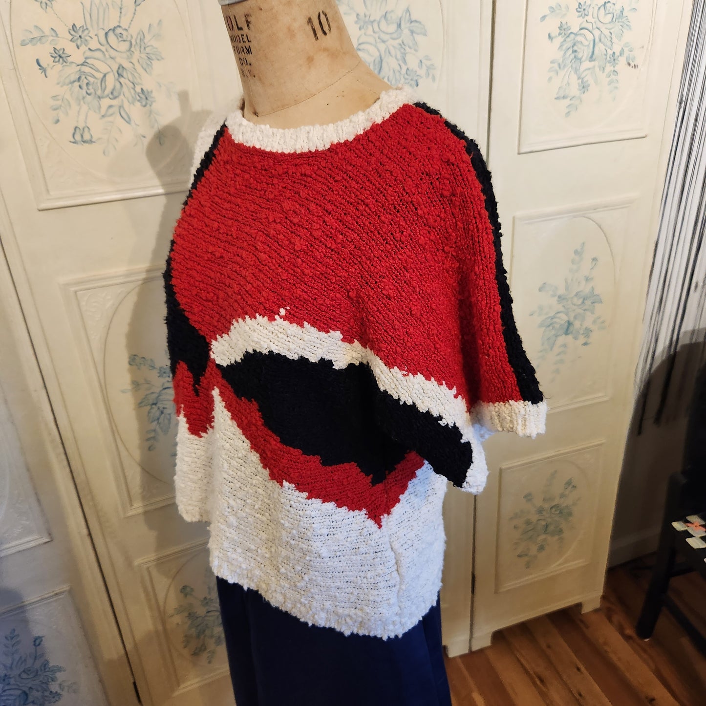 Campus casuals cool abstract print chunky knit sweater