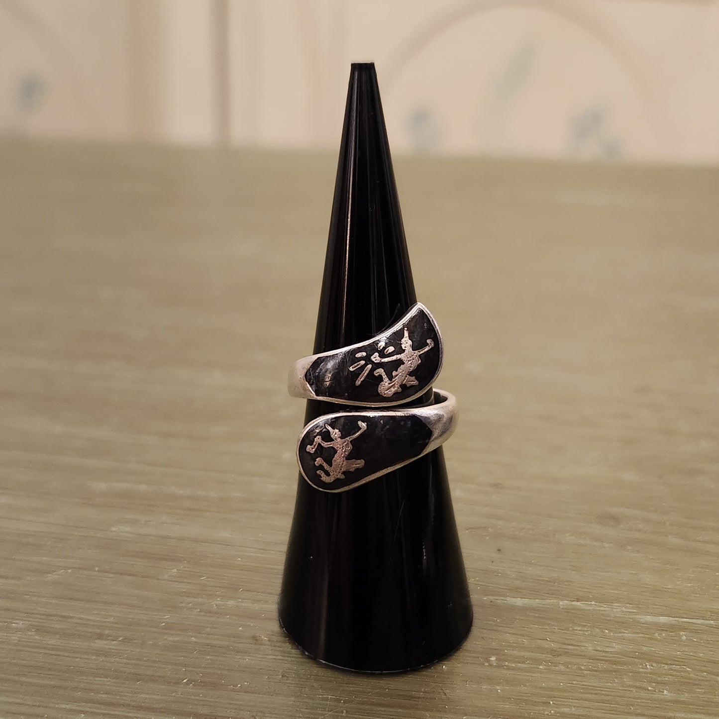 Sterling Silver Onyx Dancing Figure Twist Ring